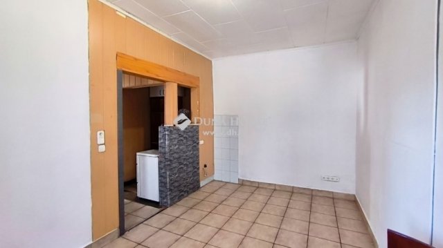 Eladó téglalakás, Budapesten, XX. kerületben 34 M Ft, 1+1 szobás