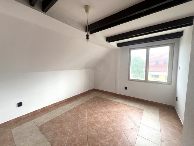 Eladó családi ház, Isaszegen 92.999 M Ft, 5+1 szobás