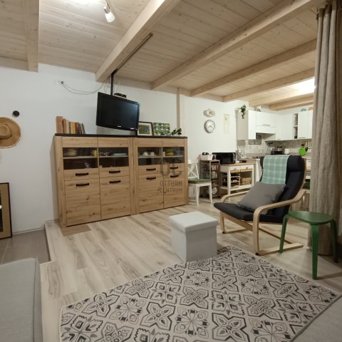 Eladó családi ház, Homokkomáromon 34.9 M Ft, 2 szobás