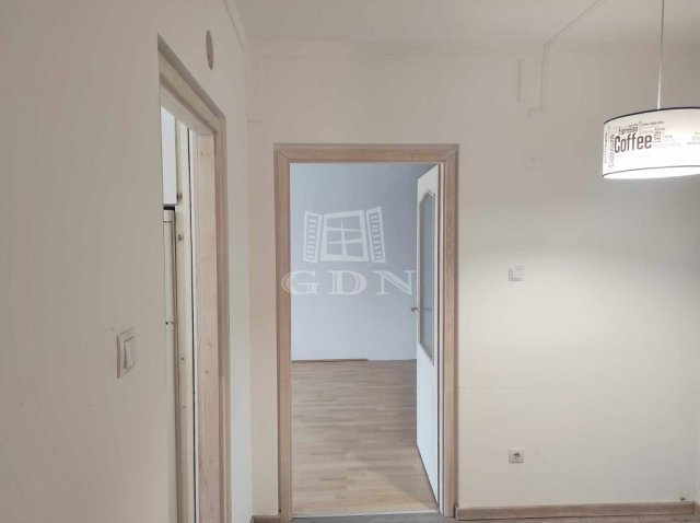 Eladó panellakás, Budapesten, III. kerületben 43.5 M Ft, 2 szobás