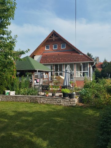 Eladó családi ház, Csopakon 194 M Ft, 4 szobás
