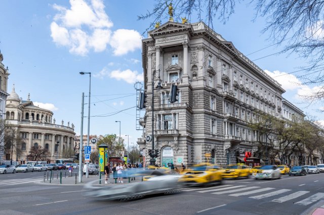 Eladó téglalakás, Budapesten, VI. kerületben 320 M Ft, 5 szobás