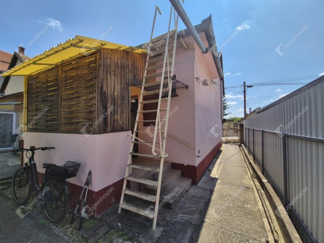 Eladó családi ház, Gyömrőn 49.9 M Ft, 3 szobás