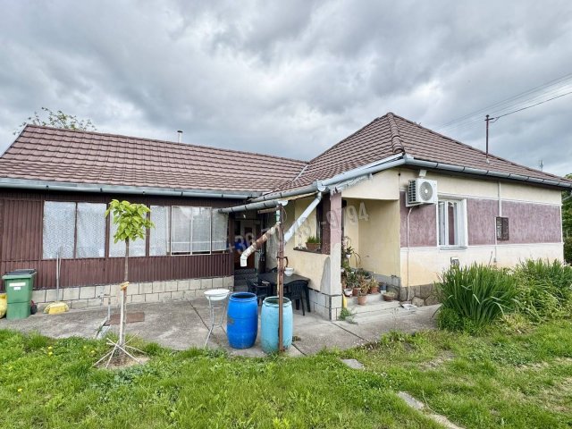 Eladó családi ház, Besenyőtelken 19.99 M Ft, 3 szobás
