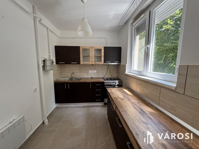 Kiadó téglalakás, albérlet, Gyulán 120 E Ft / hó, 2 szobás