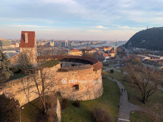 Eladó téglalakás, Budapesten, I. kerületben 204.816 M Ft