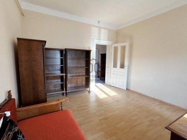 Eladó családi ház, Székesfehérvárott 69 M Ft, 4 szobás