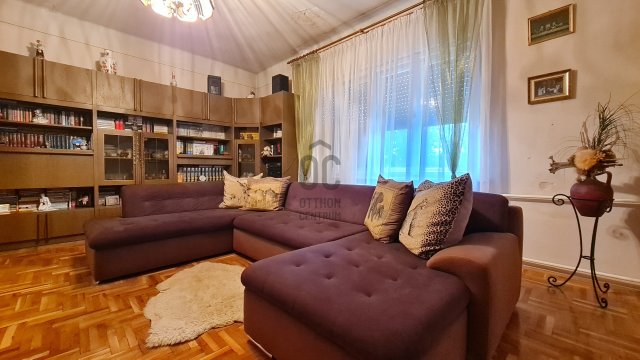 Eladó családi ház, Pakson 69.9 M Ft, 4 szobás
