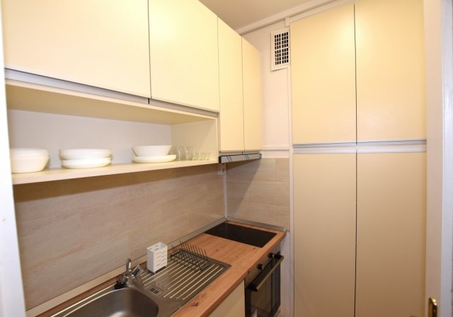 Kiadó panellakás, albérlet, Debrecenben 180 E Ft / hó