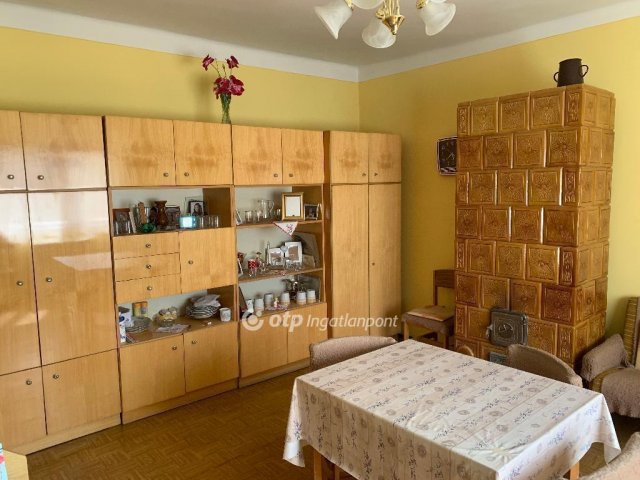 Eladó családi ház, Újfehértón 24.99 M Ft, 2 szobás