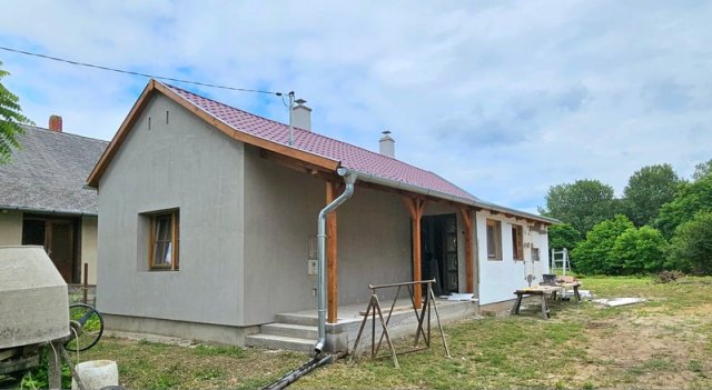 Eladó családi ház, Mesztegnyőn 20.5 M Ft, 2 szobás