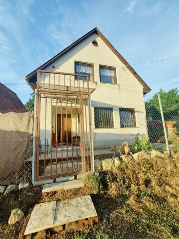 Eladó családi ház, Héregen 37.7 M Ft, 1 szobás