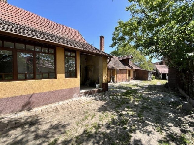 Eladó családi ház, Nagykőrösön 29.9 M Ft, 2+1 szobás