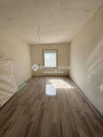 Eladó családi ház, Gödöllőn 55 M Ft, 3 szobás