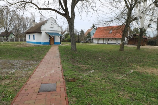Eladó ipari ingatlan, Kalocsán 330 M Ft / költözzbe.hu