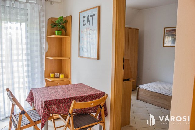 Kiadó téglalakás, albérlet, Szegeden 180 E Ft / hó, 1+1 szobás