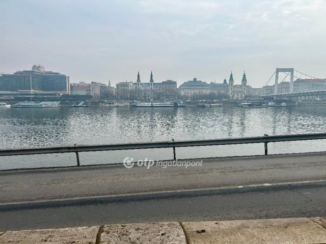 Eladó téglalakás, Budapesten, I. kerületben 89.9 M Ft, 2 szobás