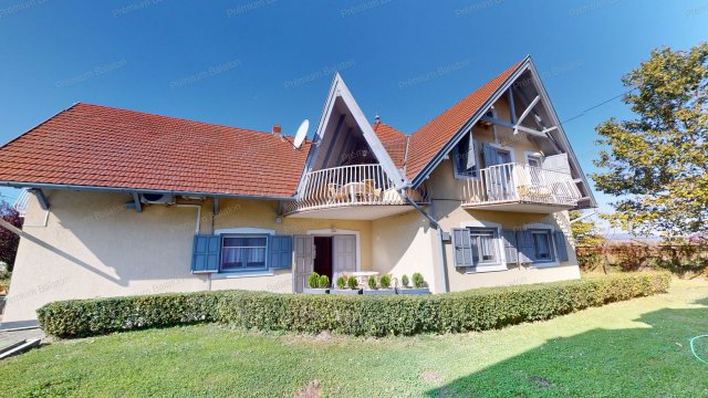 Eladó hotel, Balatonmáriafürdőn 449.9 M Ft, 12 szobás