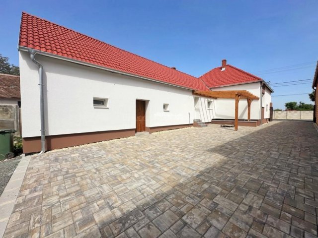 Eladó családi ház, Gencsapátiban 69 M Ft, 3 szobás