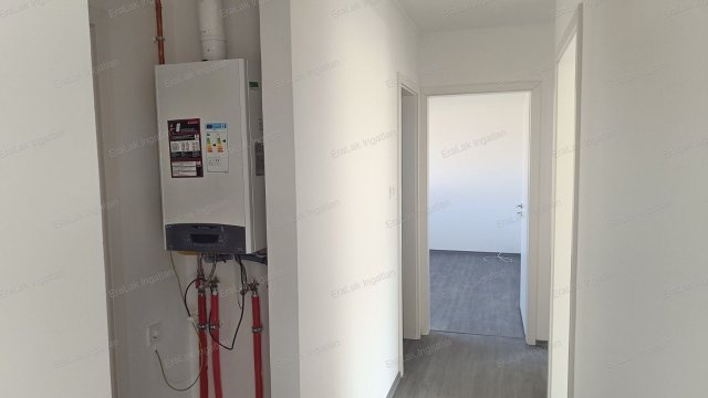Eladó ikerház, Vámosszabadin 89 M Ft, 4 szobás