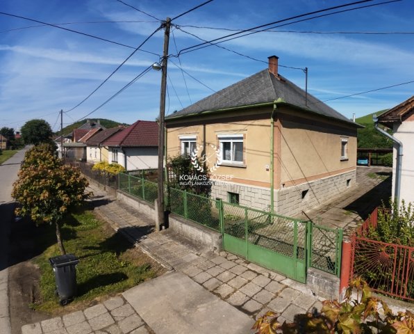 Eladó családi ház, Ózdon 18.5 M Ft, 3 szobás