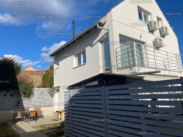 Eladó családi ház, Budaörsön 124.9 M Ft, 4 szobás