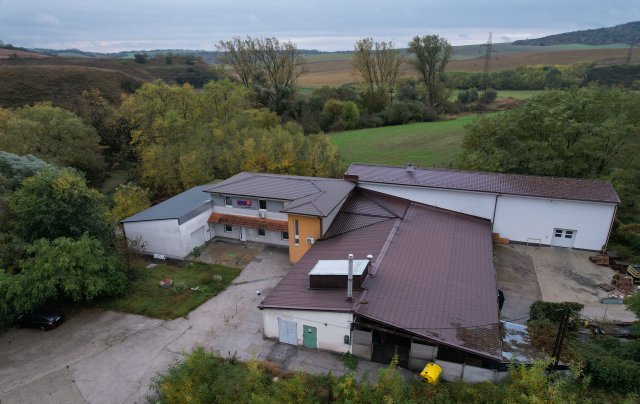 Eladó ipari ingatlan, Leányváron 101.013 M Ft