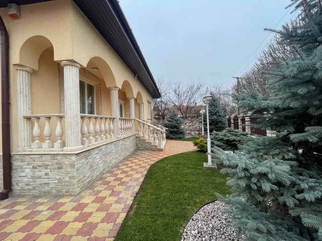 Eladó családi ház, Hajdúböszörményen 135 M Ft, 4 szobás