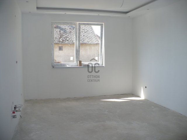 Eladó családi ház, Bagaméren 24.999 M Ft, 3 szobás