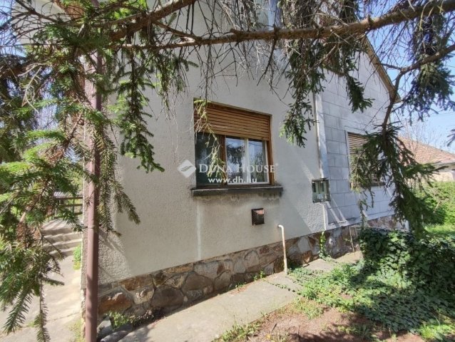 Eladó családi ház, Velencén 42 M Ft, 8 szobás