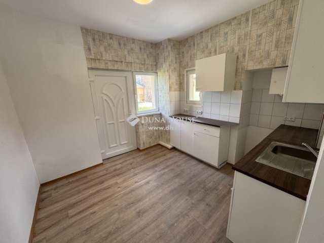 Eladó téglalakás, Budapesten, XX. kerületben 89.99 M Ft