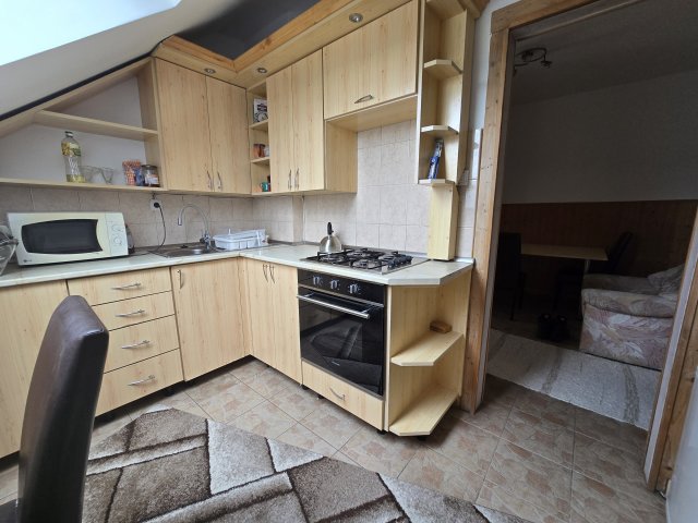 Kiadó téglalakás, albérlet, Pécsett 130 E Ft / hó, 2 szobás
