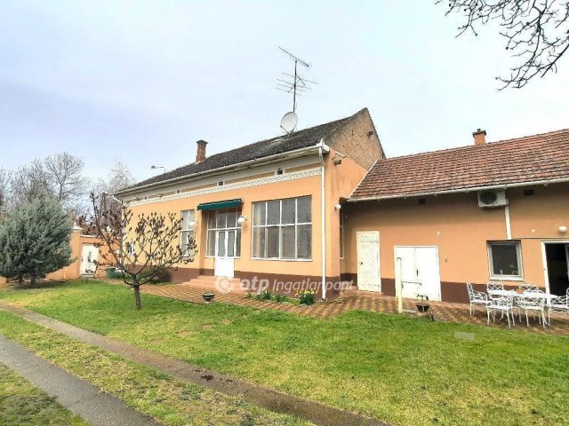 Eladó családi ház, Nagykőrösön 59.99 M Ft, 3+1 szobás