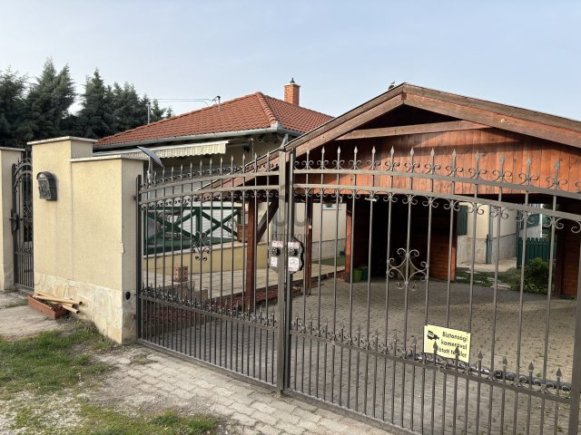 Eladó családi ház, Érden 129.9 M Ft, 5 szobás
