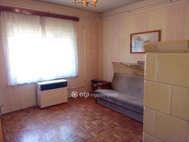 Eladó családi ház, Dombóváron 20.5 M Ft, 2 szobás