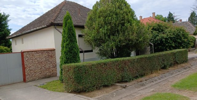 Eladó családi ház, Hercegszántón 18.5 M Ft, 3 szobás