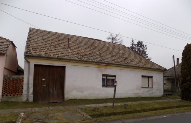 Eladó családi ház, Bogdásán 4.1 M Ft, 1+1 szobás