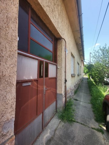 Eladó családi ház, Gyöngyösön 41.9 M Ft, 4 szobás