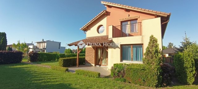 Eladó családi ház, Siófokon 139.99 M Ft, 5 szobás