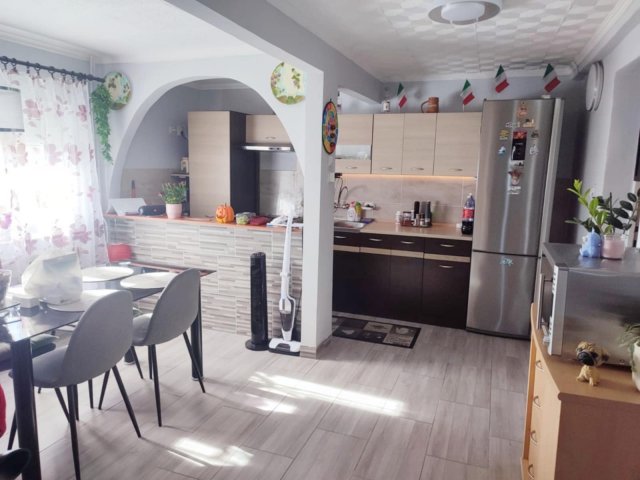 Eladó családi ház, Kerepesen 72.99 M Ft, 3 szobás