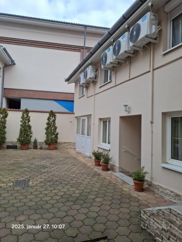 Eladó hotel, Egerben 390 M Ft, 8+2 szobás / költözzbe.hu