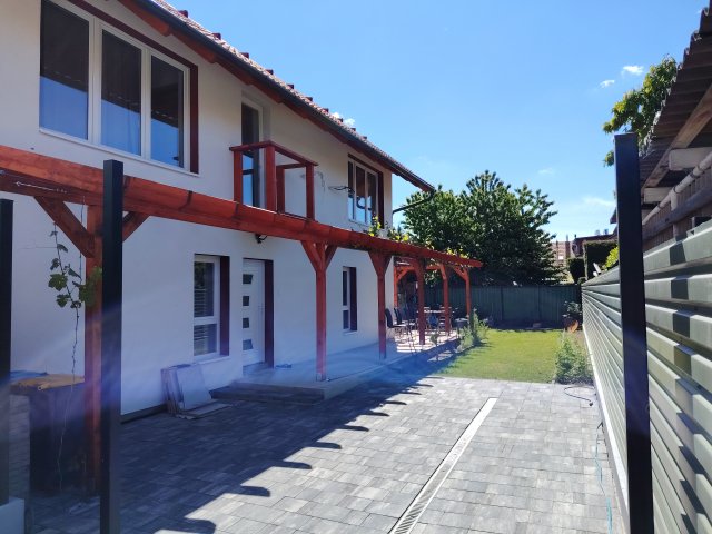 Eladó családi ház, Budapesten, XVI. kerületben 124.99 M Ft