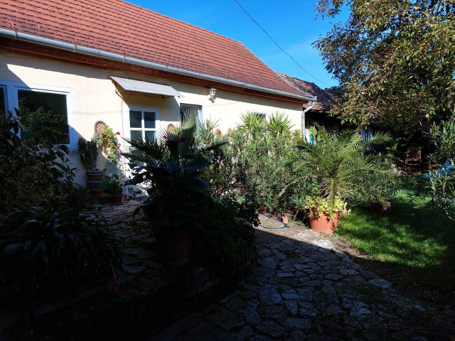 Eladó családi ház, Siklóson 34.99 M Ft, 4 szobás