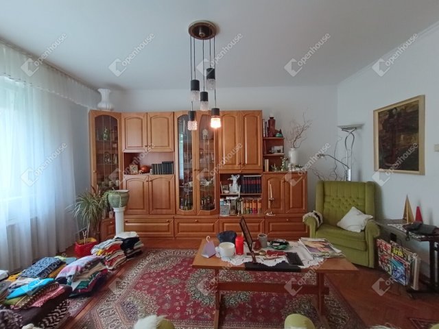 Eladó téglalakás, Sopronban 66.9 M Ft, 2 szobás