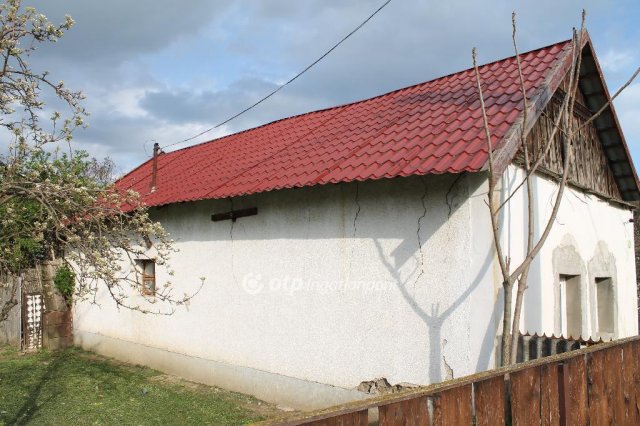 Eladó családi ház, Tiszapüspökin 6.5 M Ft, 2 szobás