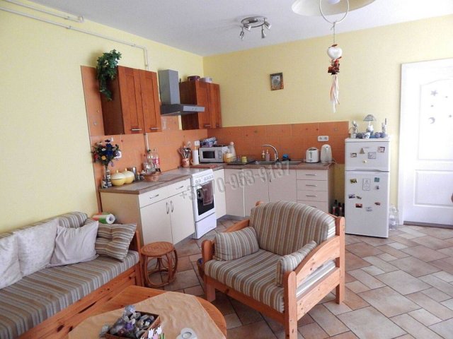 Eladó családi ház, Tapolcán 80 M Ft, 4+1 szobás