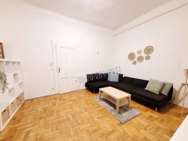 Eladó téglalakás, Budapesten, V. kerületben 99 M Ft, 2+1 szobás
