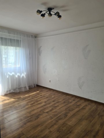 Kiadó panellakás, albérlet, Miskolcon 140 E Ft / hó, 1+1 szobás