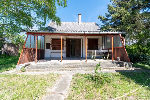 Eladó családi ház, Kincsesbányán 26.9 M Ft, 2 szobás
