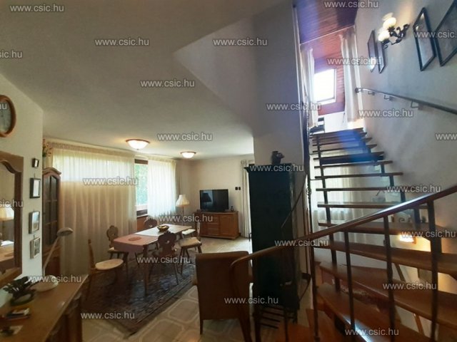 Eladó családi ház, Budapesten, III. kerületben 349.9 M Ft